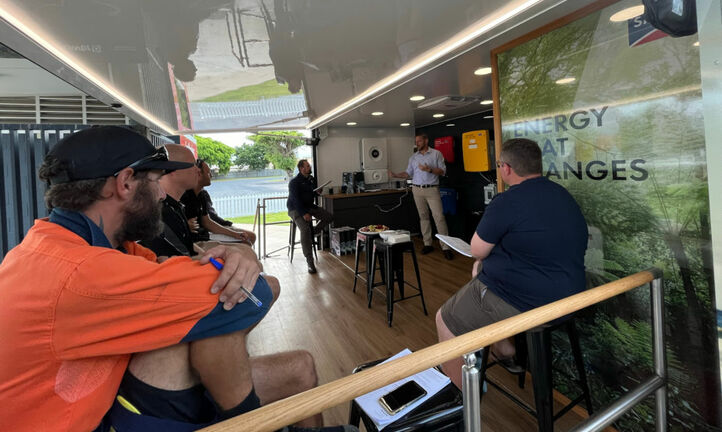 Sunny mobile Solar Academy