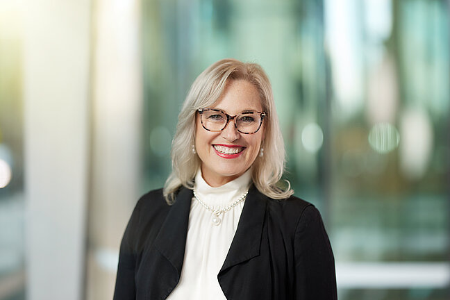 Tracey Barnes