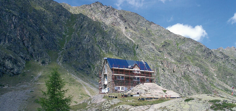 Grid independence with solar power